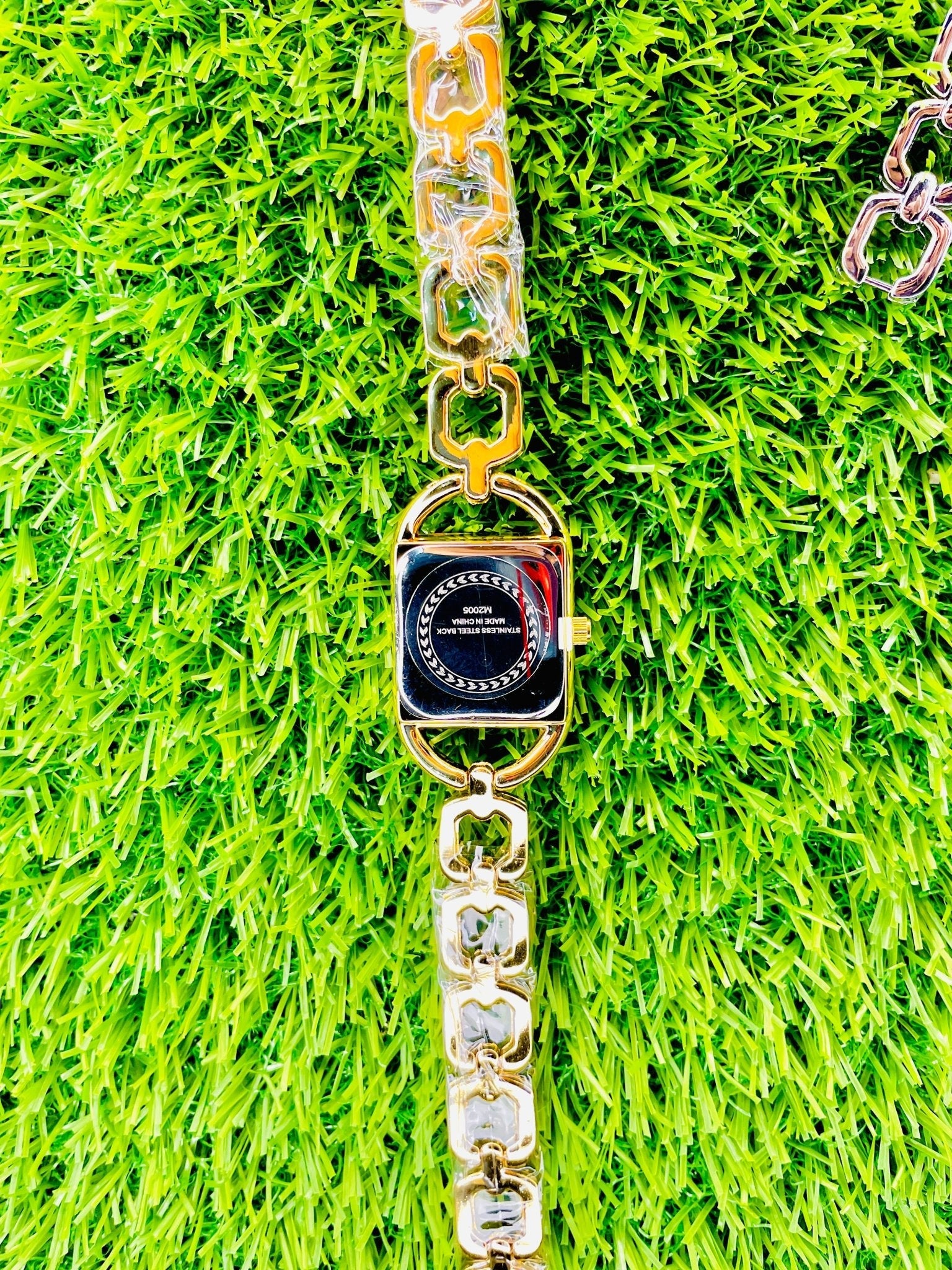 Chic Gold MIDI Women's Watch – Water Resistant, Lightweight & Fashion - Forward Design - Ascent Styles