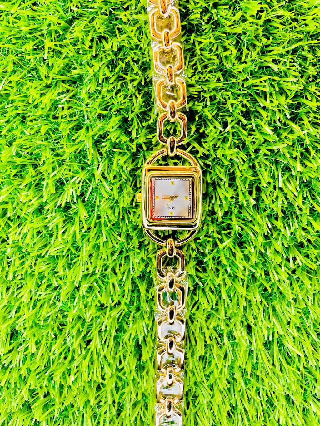 Chic Gold MIDI Women's Watch – Water Resistant, Lightweight & Fashion - Forward Design - Ascent Styles